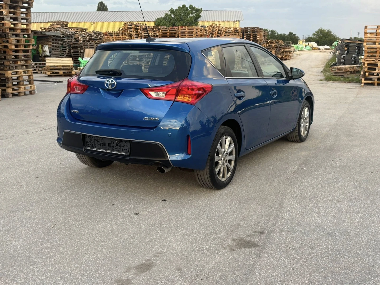 Toyota Auris 1.6 БЕНЗИН EURO5 КОЖА - изображение 4
