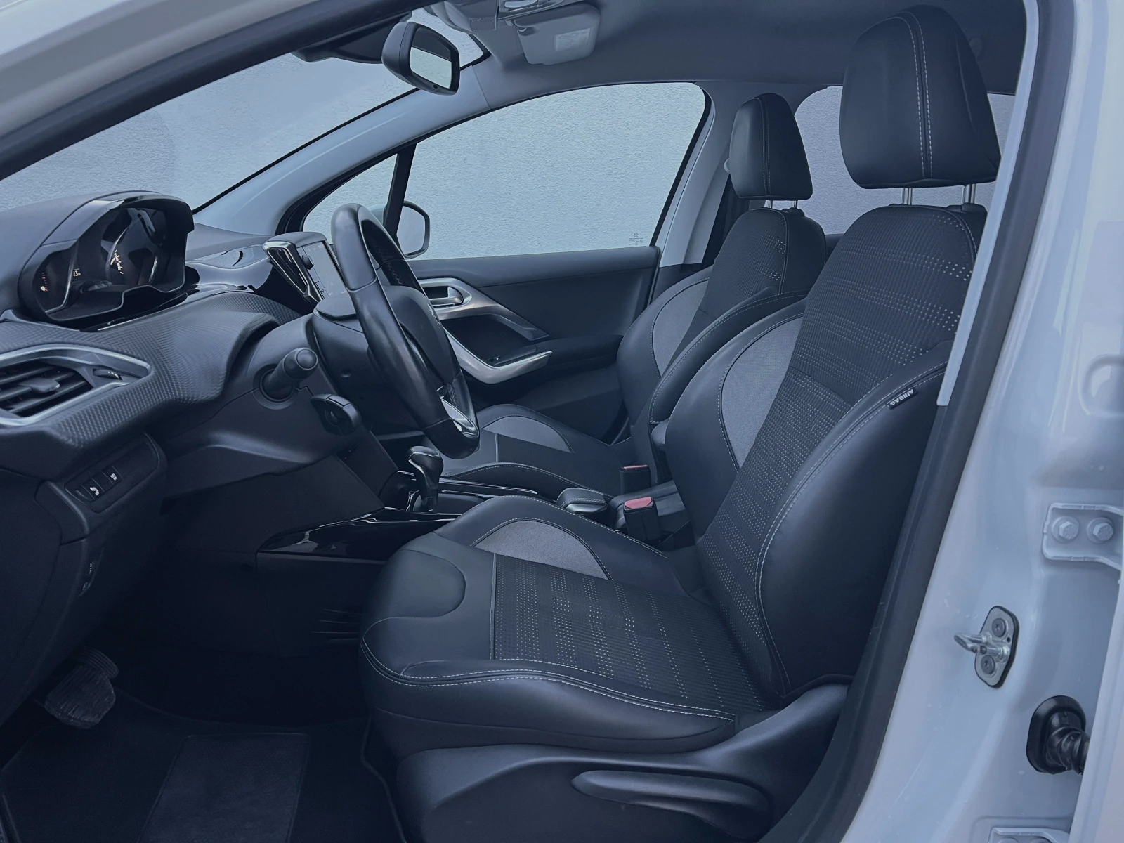 Peugeot 2008 1.5BlueHDi Automatic = = 112 000km= =  | Mobile.bg � ����������� 12