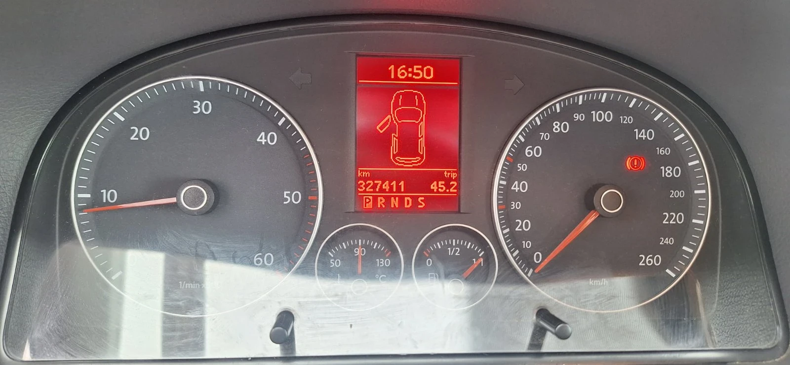 VW Touran, снимка 7 - Автомобили и джипове - 53732229