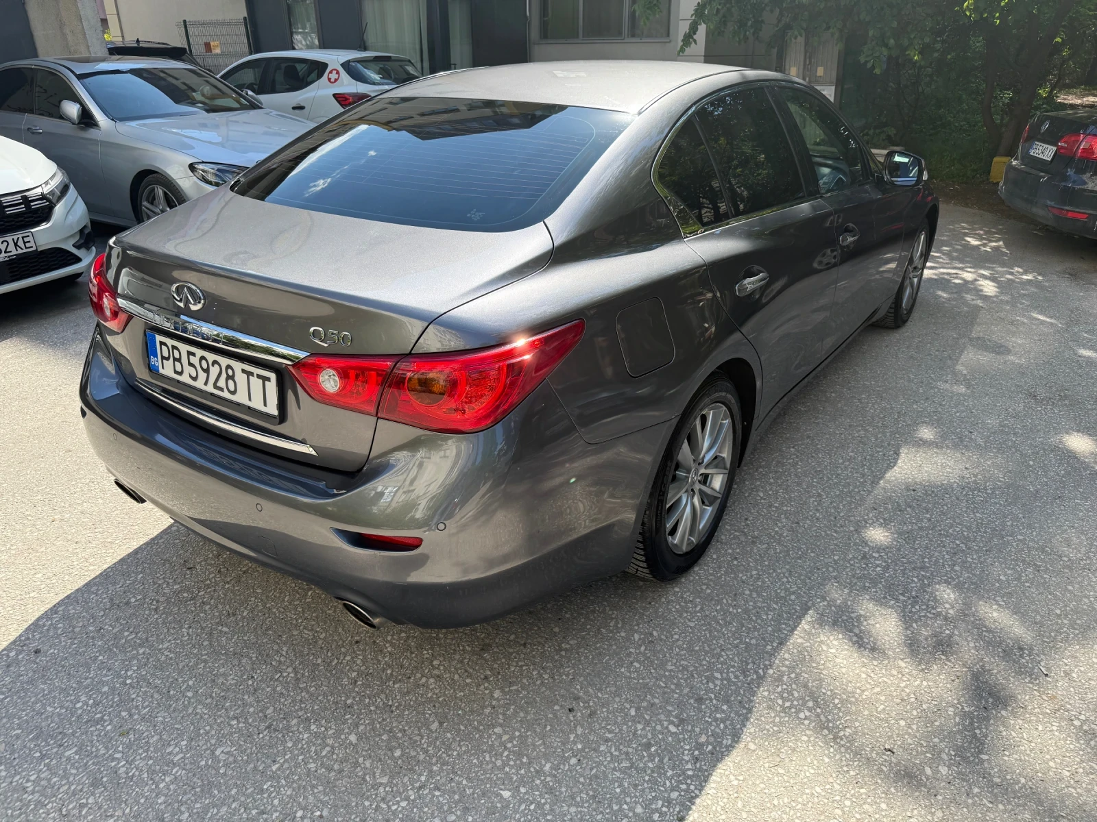 Infiniti Q50, снимка 3 - Автомобили и джипове - 54439164