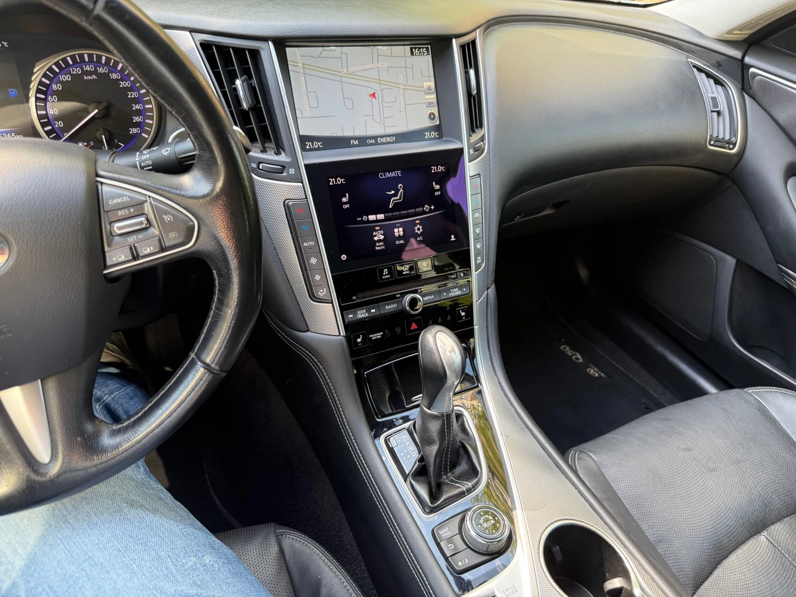 Infiniti Q50, снимка 8 - Автомобили и джипове - 54439164