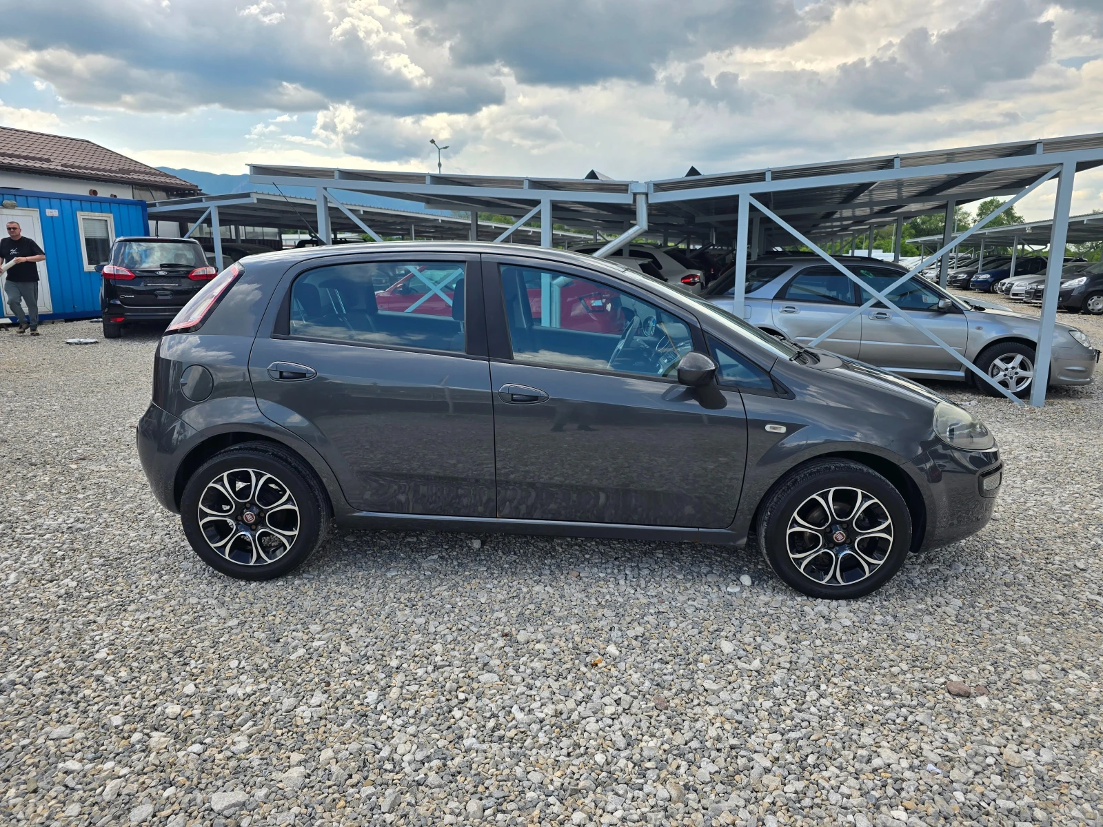 Fiat Punto 1.2 БЕНЗИН EVO ! ! РЕАЛНИ КИЛОМЕТРИ , снимка 6 - Автомобили и джипове - 54673972