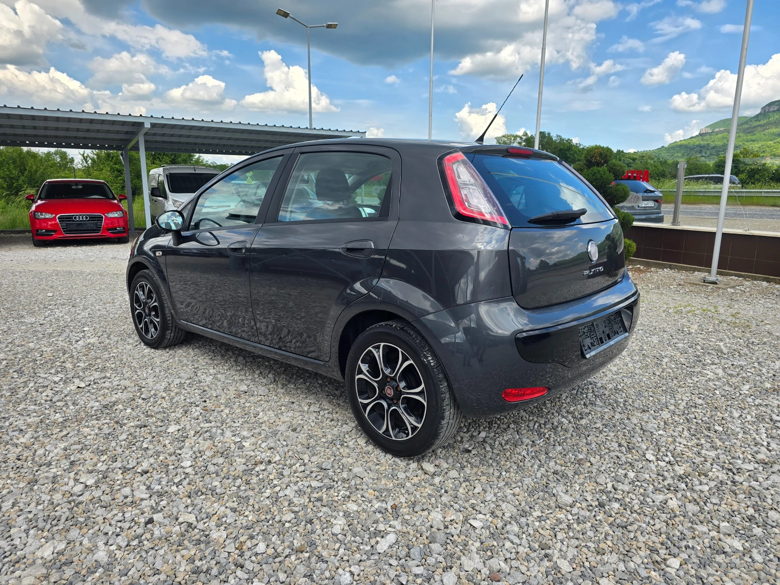 Fiat Punto 1.2 БЕНЗИН EVO ! ! РЕАЛНИ КИЛОМЕТРИ , снимка 3 - Автомобили и джипове - 54673972
