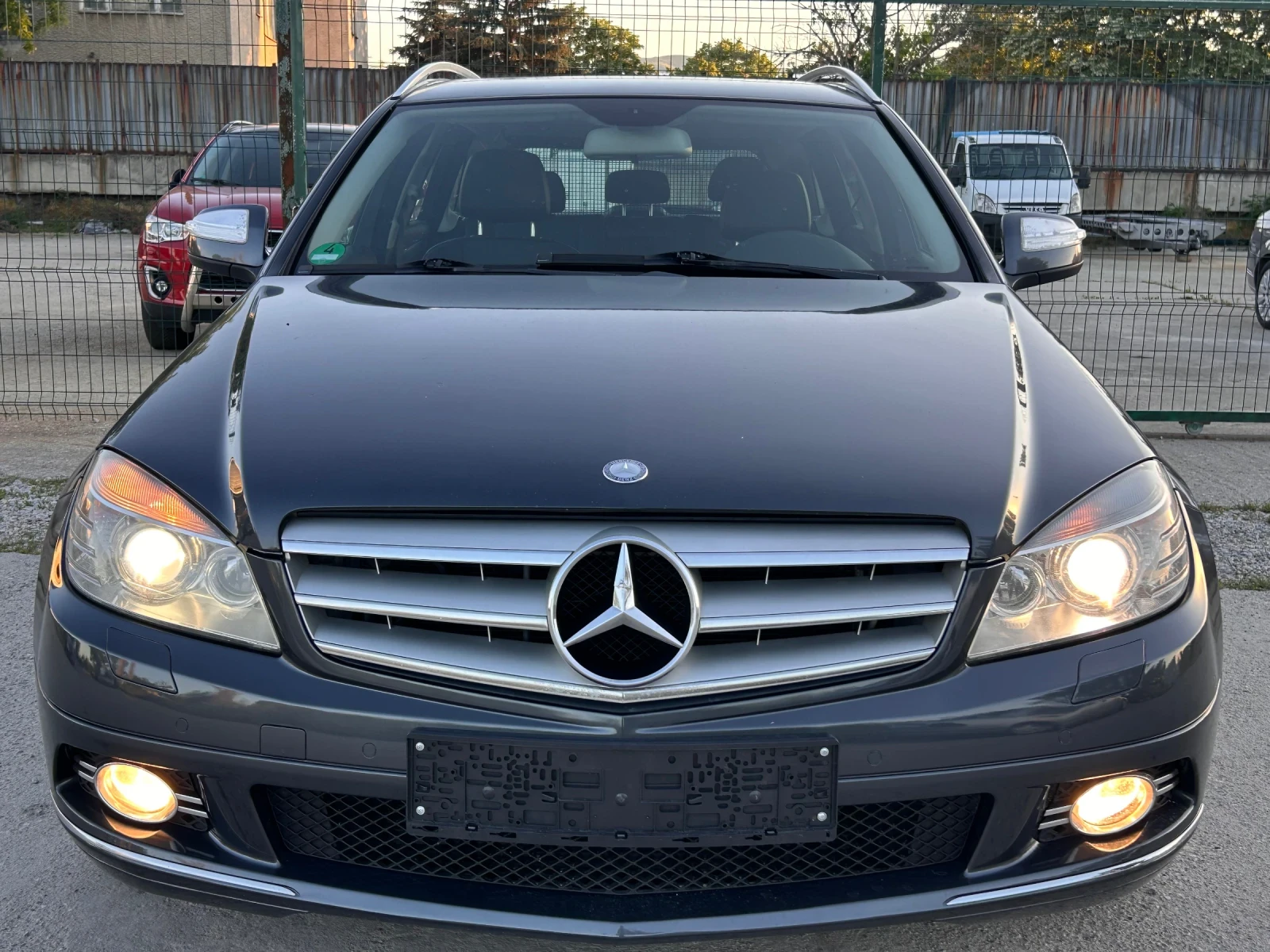 Mercedes-Benz C 220, снимка 7 - Автомобили и джипове - 54723243