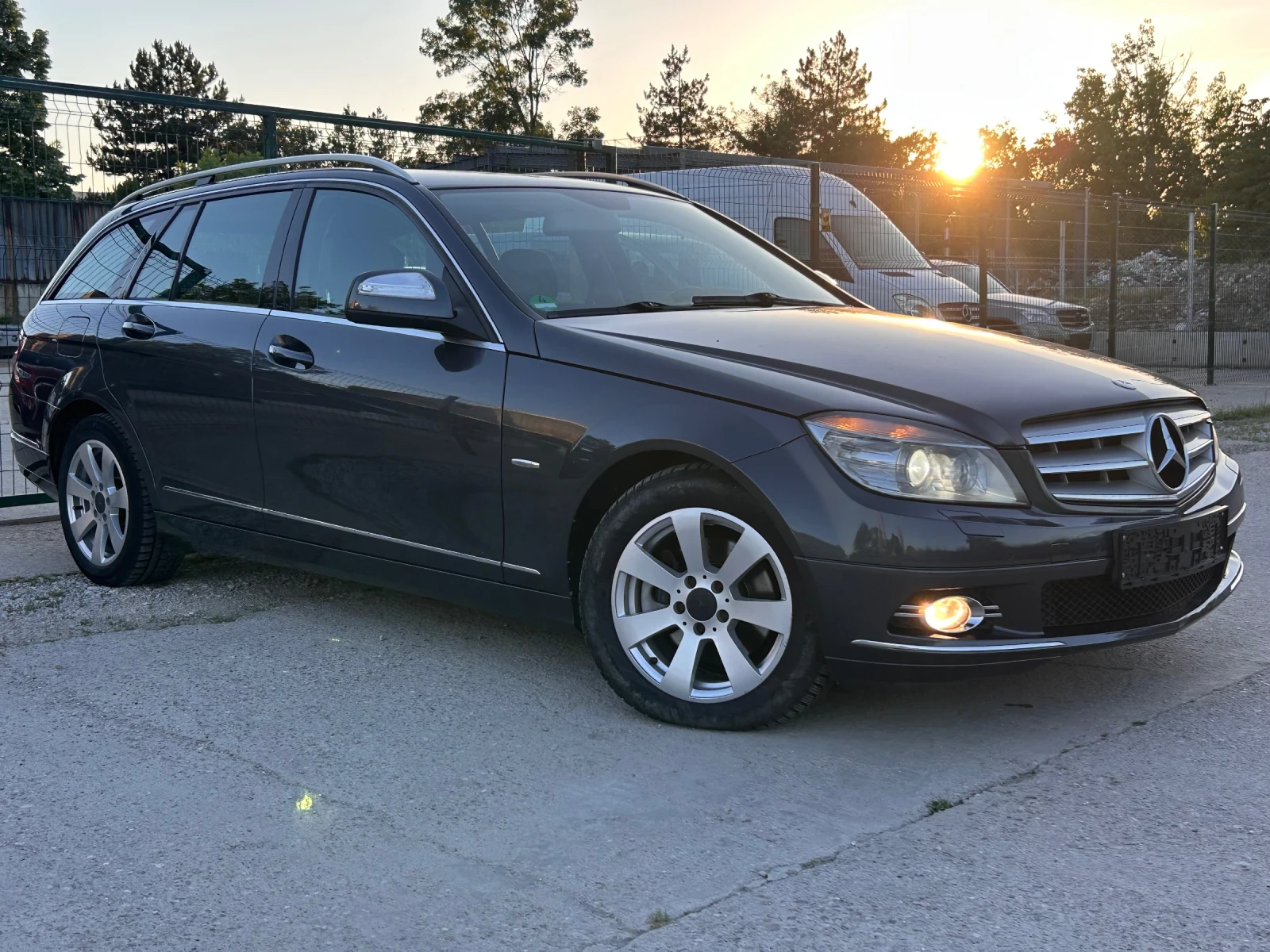 Mercedes-Benz C 220, снимка 6 - Автомобили и джипове - 54723243
