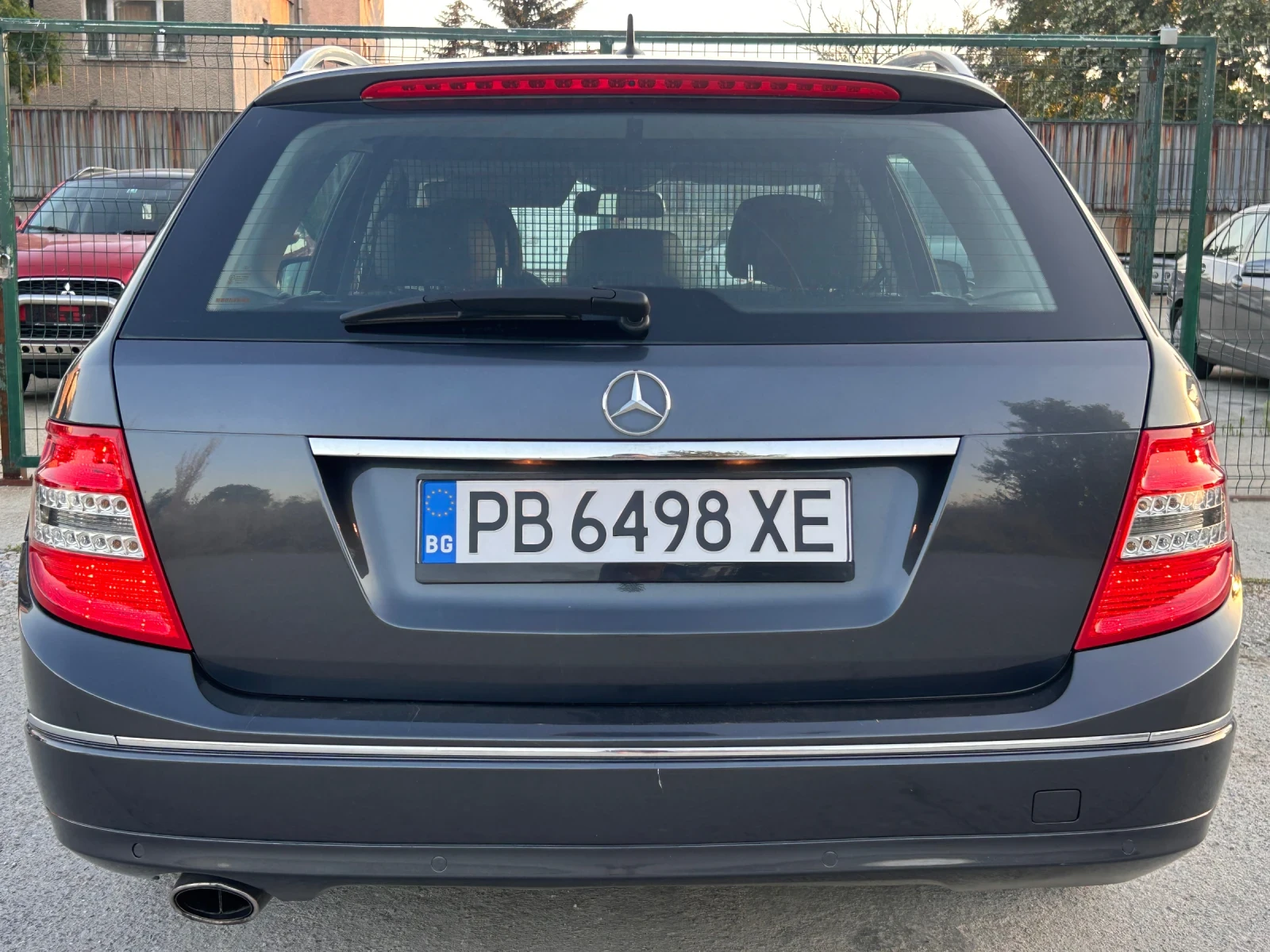 Mercedes-Benz C 220, снимка 4 - Автомобили и джипове - 54723243