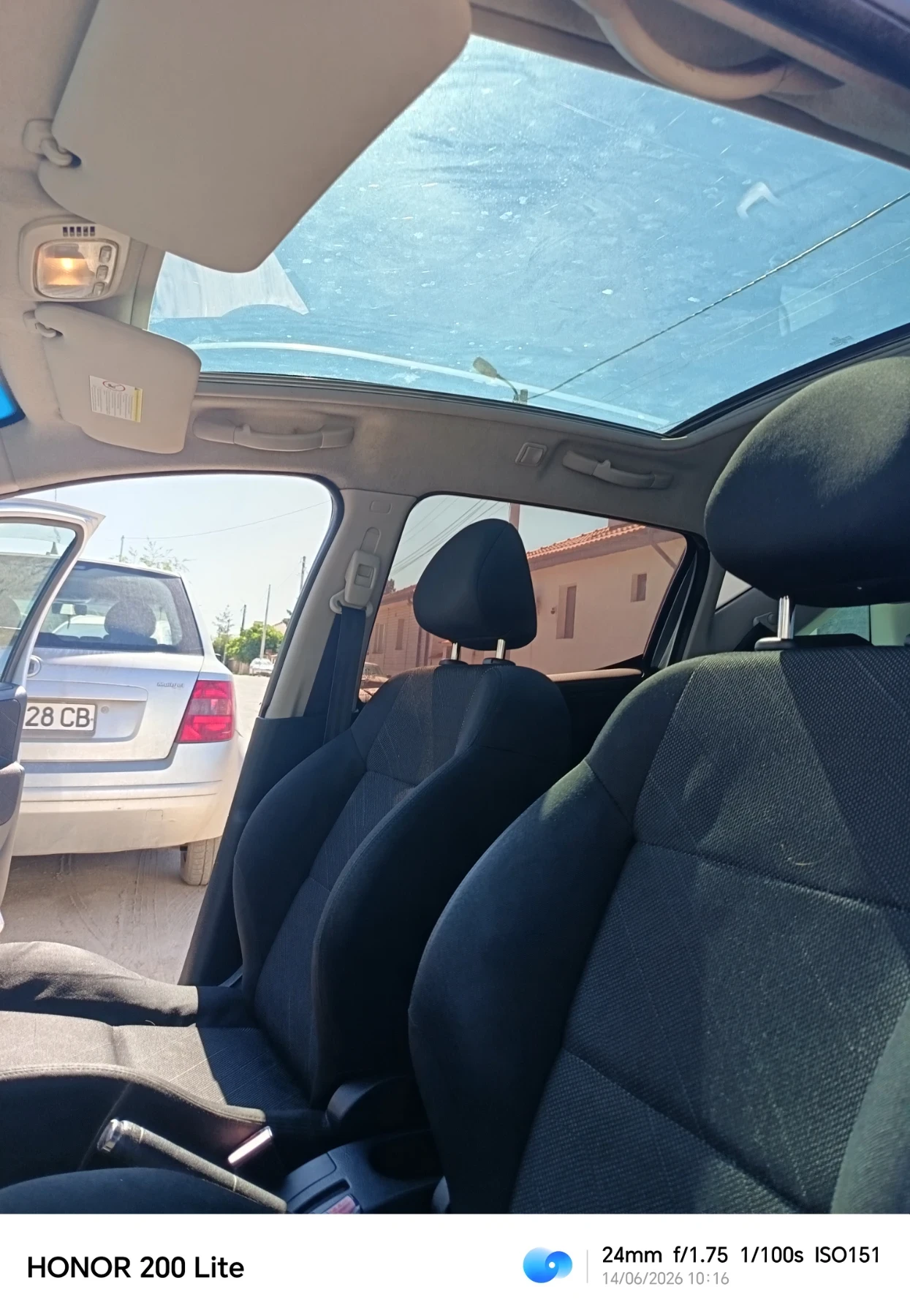 Peugeot 207, снимка 10 - Автомобили и джипове - 54899460