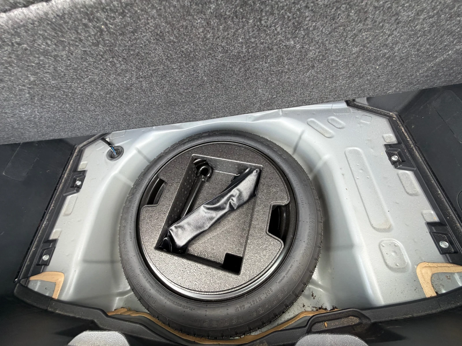 Toyota Yaris 1.5 Hybrid, снимка 7 - Автомобили и джипове - 55182958