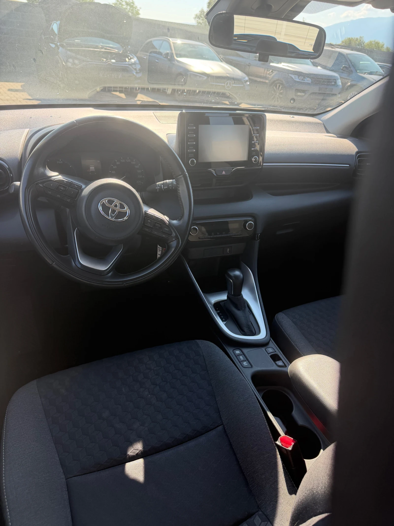 Toyota Yaris, снимка 5 - Автомобили и джипове - 55182958