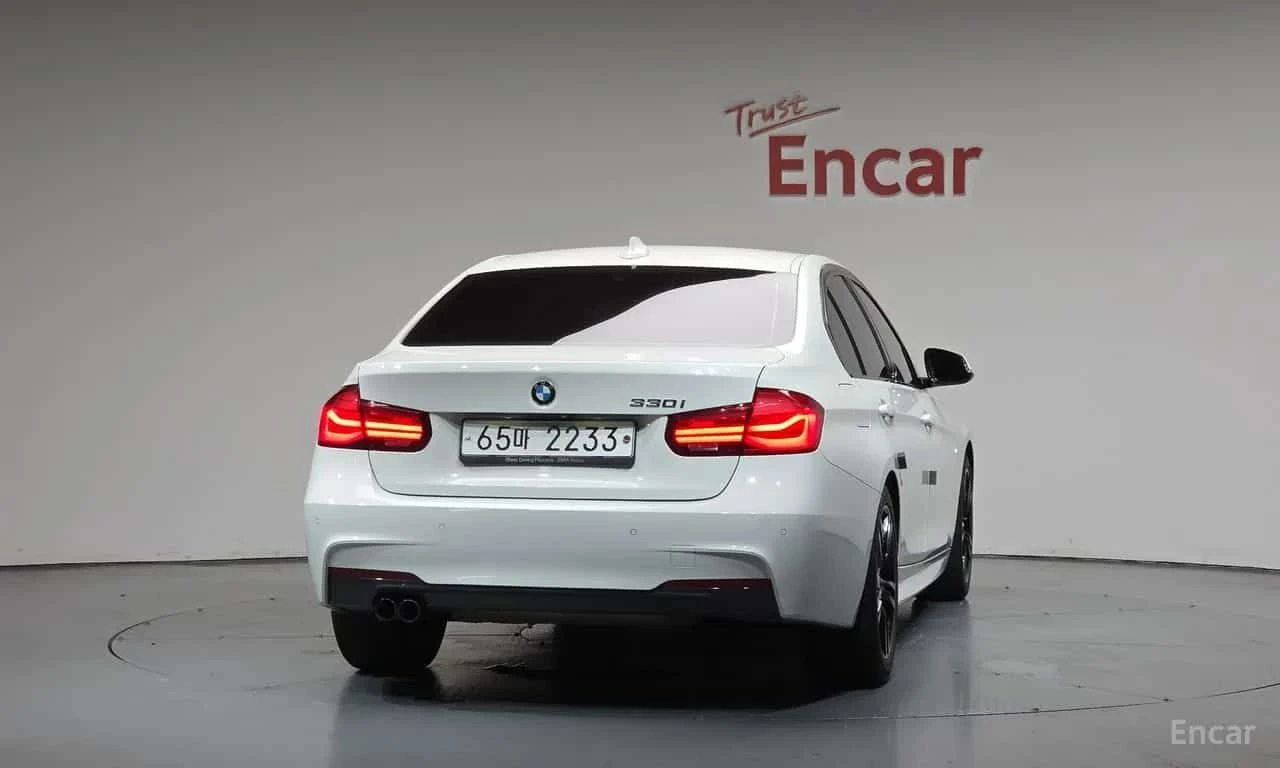 BMW 330 КРАЙНА ЦЕНА ДО БЪЛГАРИЯ * АВТОКРЕДИТ, снимка 4 - Автомобили и джипове - 55571961