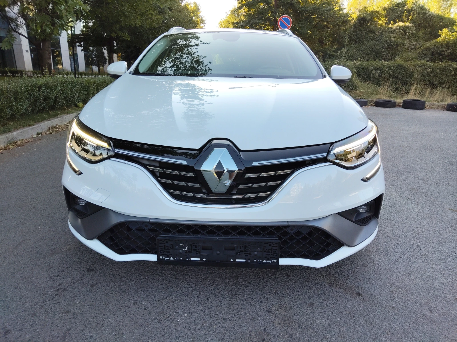 Renault Megane RS-Line Plug-in HYBRID, снимка 2 - Автомобили и джипове - 55987535