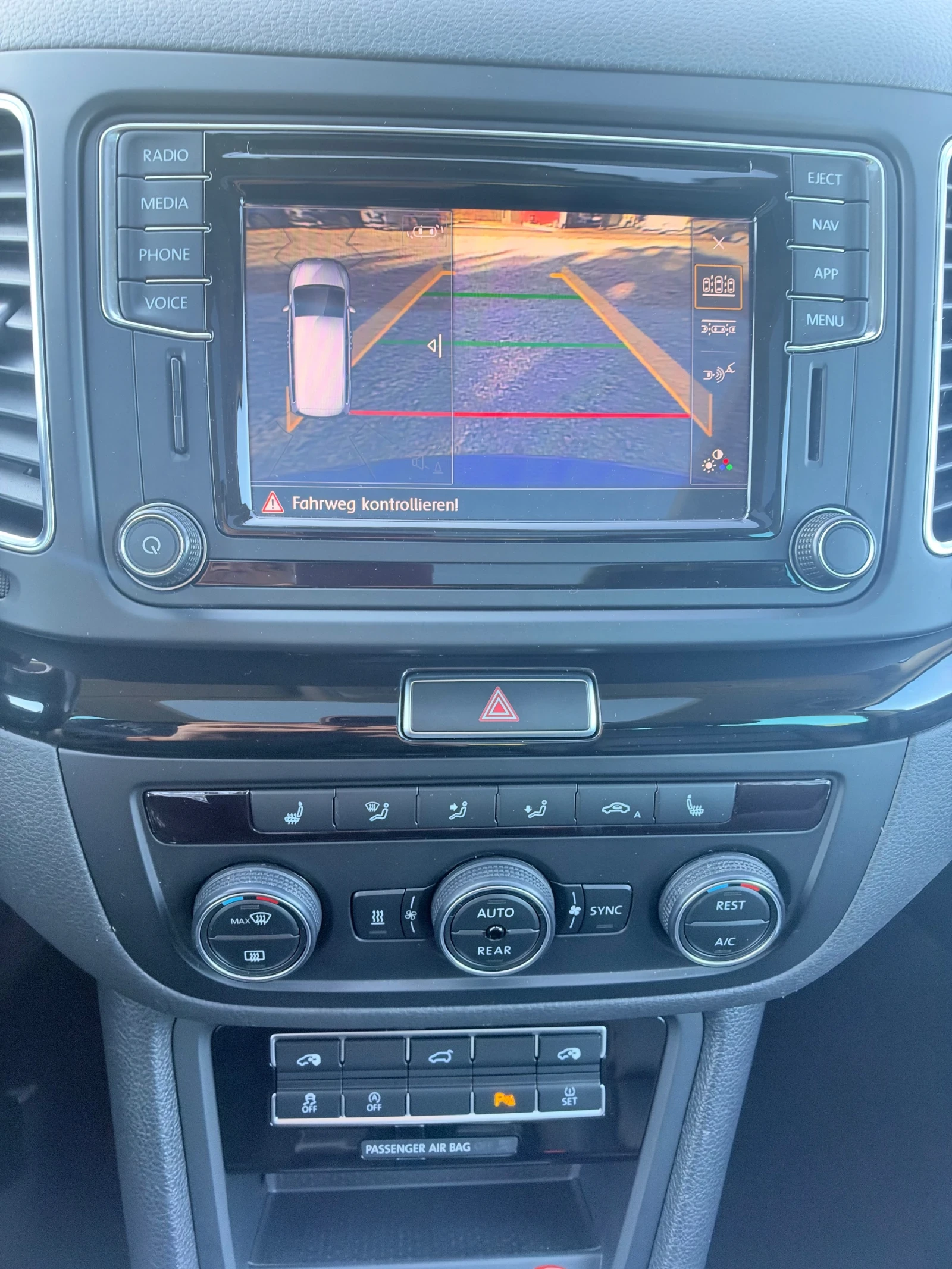 VW Sharan 2.0TFSI, 220�.�. FULL ������ | Mobile.bg � ����������� 11