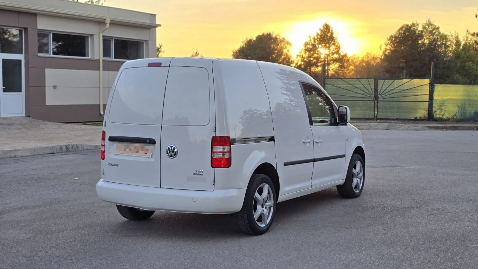 VW Caddy 1.6 TDI CLIMA | Mobile.bg � ����������� 5