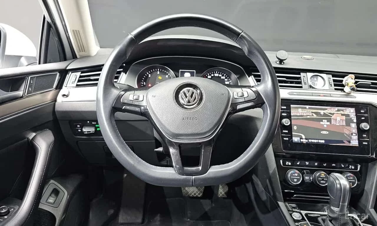 VW Passat * 2.0 TDI * ЦЕНА ДО БГ, снимка 7 - Автомобили и джипове - 56636782