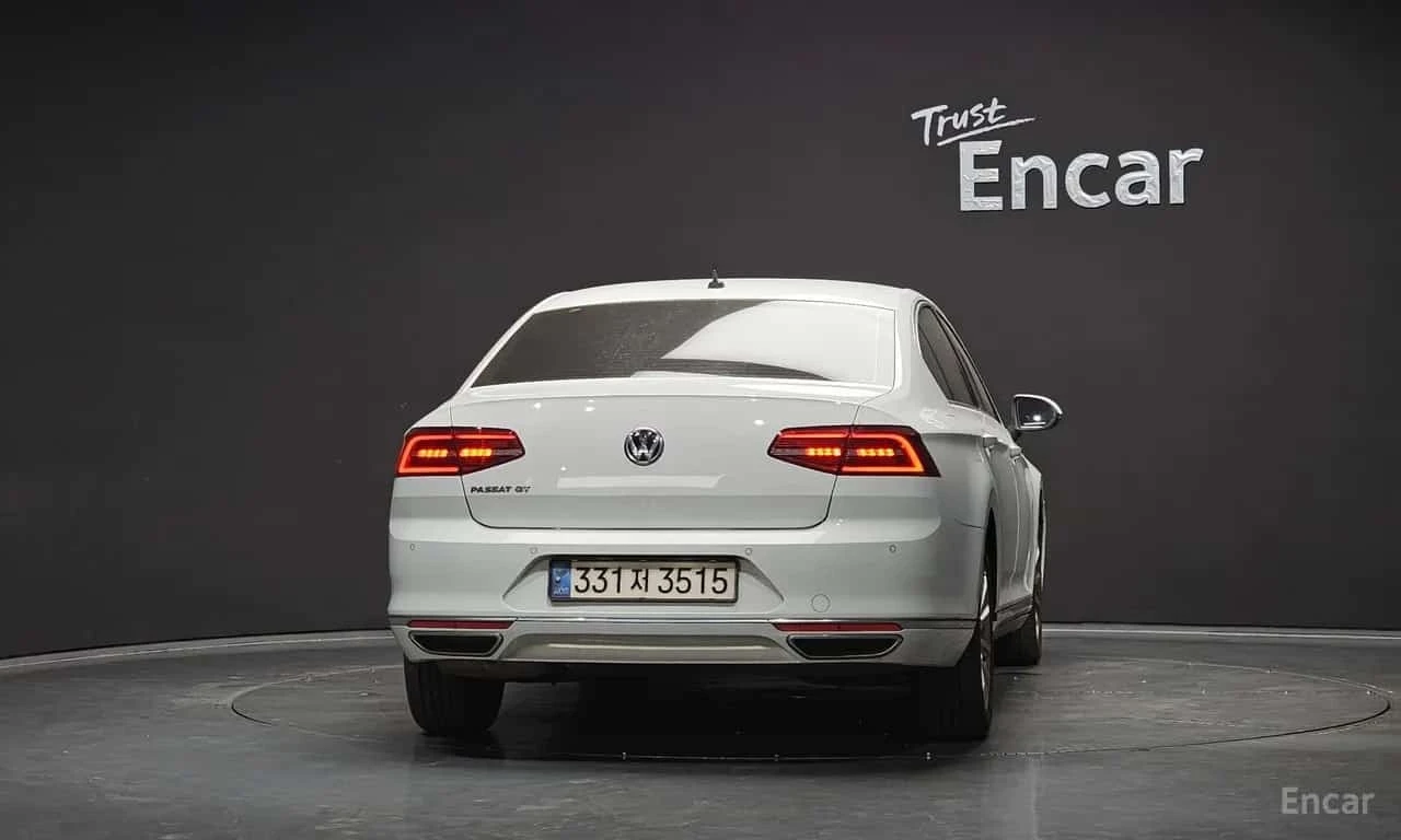VW Passat * 2.0 TDI * ЦЕНА ДО БГ, снимка 4 - Автомобили и джипове - 56636782