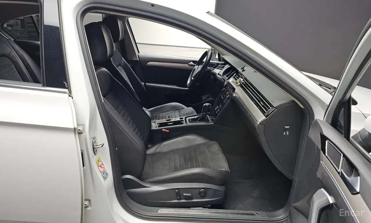 VW Passat * 2.0 TDI * ЦЕНА ДО БГ, снимка 14 - Автомобили и джипове - 56636782