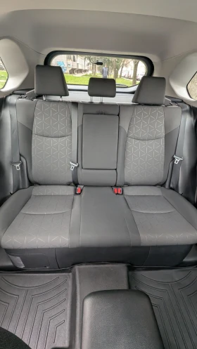 Toyota Rav4 XLE, Hybrid, AWD, 12'' Мултимедия, снимка 10