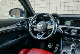 Alfa Romeo Stelvio Veloce /AWD /Red Interior/CARFAX/ФИНАНСИРАНЕ, снимка 17