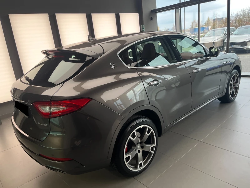 Maserati Levante SQ4 , снимка 2 - Автомобили и джипове - 52747861