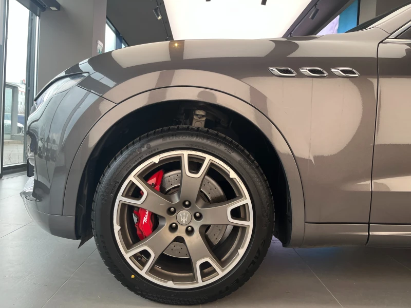 Maserati Levante SQ4 , снимка 4 - Автомобили и джипове - 52747861