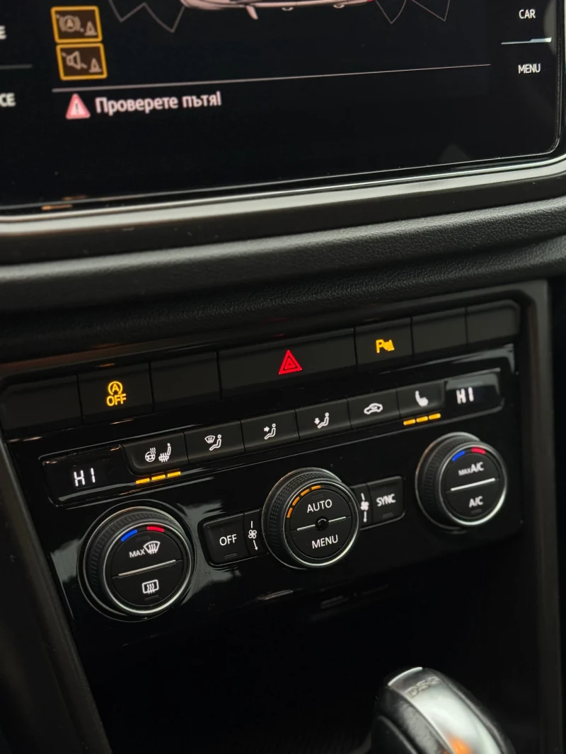 VW T-Roc 2.0-150к.с-Нави, Автомат, Камера, Подгрев, снимка 17 - Автомобили и джипове - 52996278