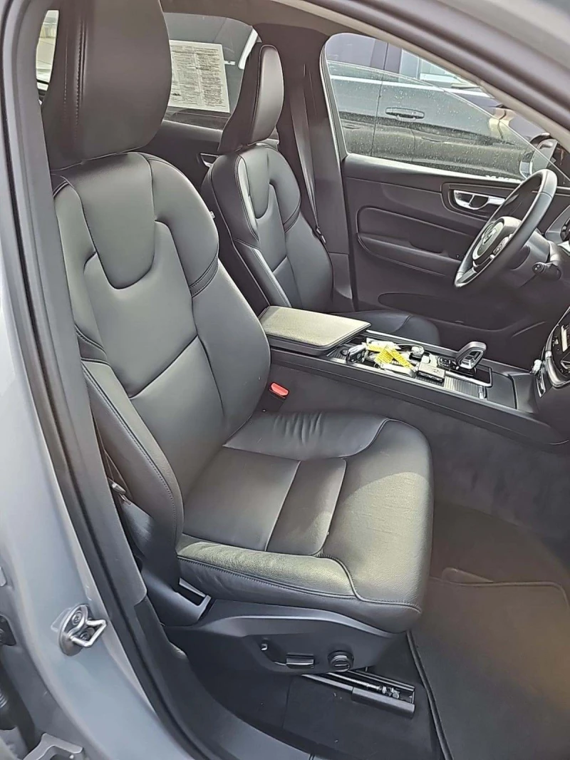 Volvo XC60 B5 Core Dark Theme, снимка 8 - Автомобили и джипове - 53201529