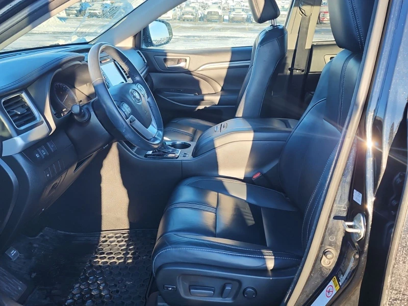 Toyota Highlander XLE /CARFAX /Кожа/Подгрев/4х4/Панорама, снимка 5 - Автомобили и джипове - 53559590