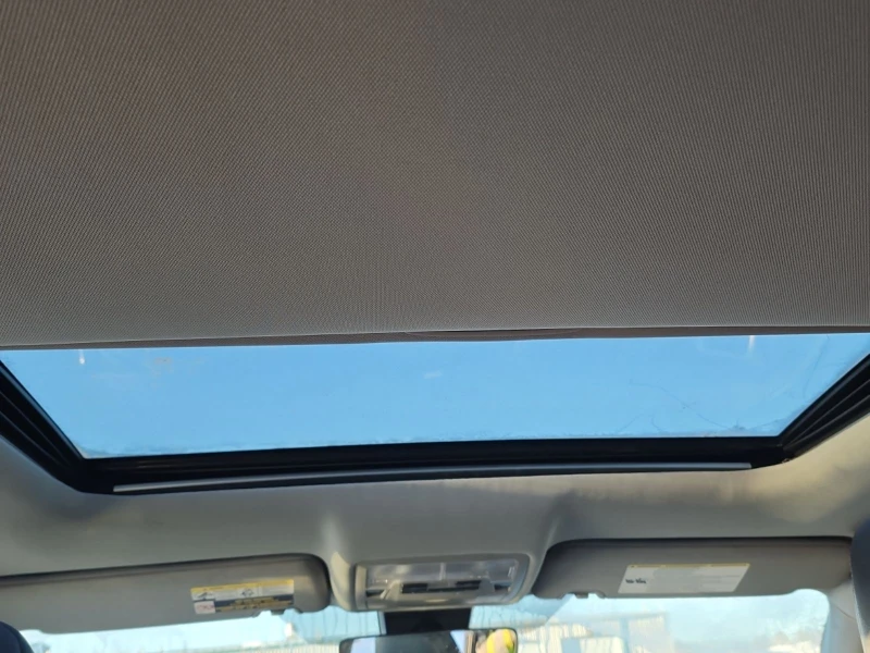 Toyota Highlander XLE /CARFAX /Кожа/Подгрев/4х4/Панорама, снимка 10 - Автомобили и джипове - 53559590