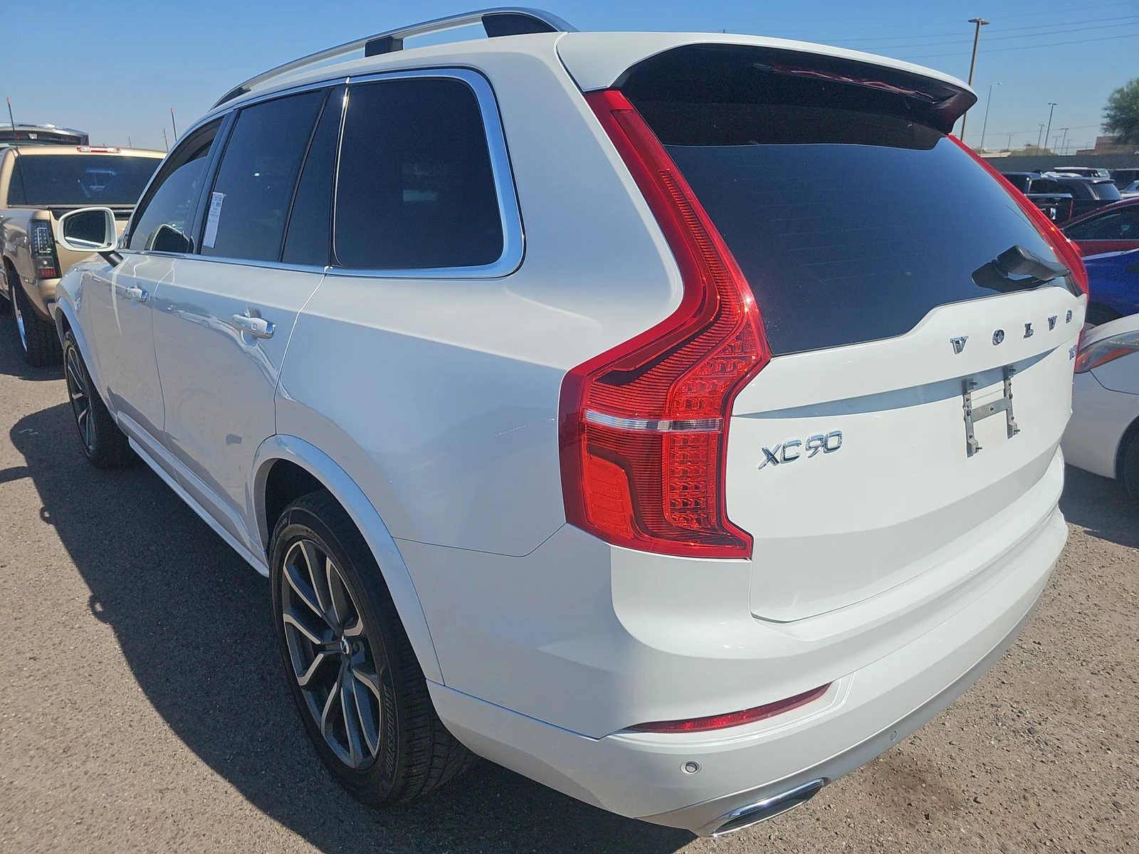 Volvo Xc90 T6 Momentum 7-Passenger - изображение 2