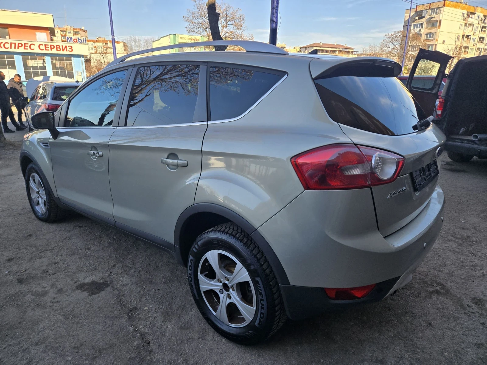 Ford Kuga  - изображение 4