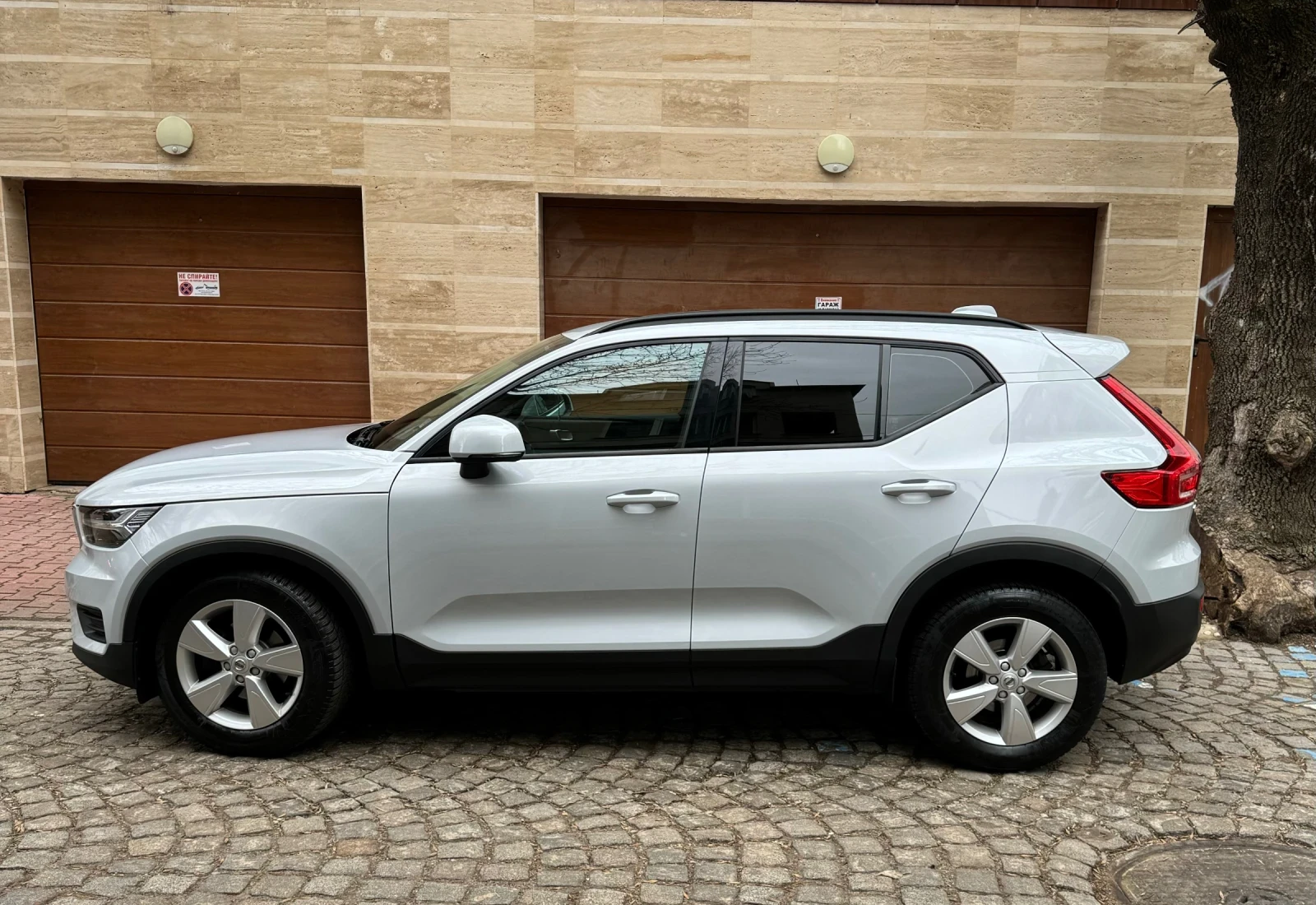 Volvo XC40 D3 - изображение 3