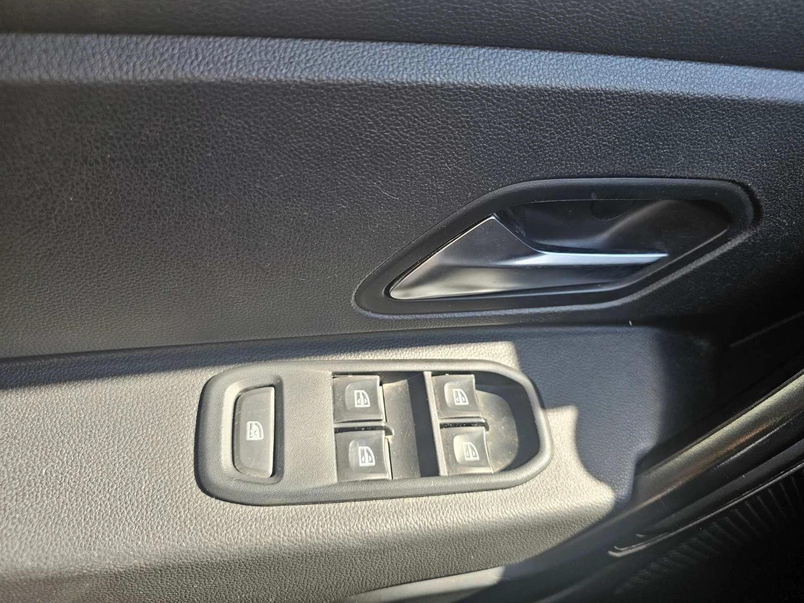 Dacia Duster 1.6 TCe 115hp LPG* 4x2 | Mobile.bg   11