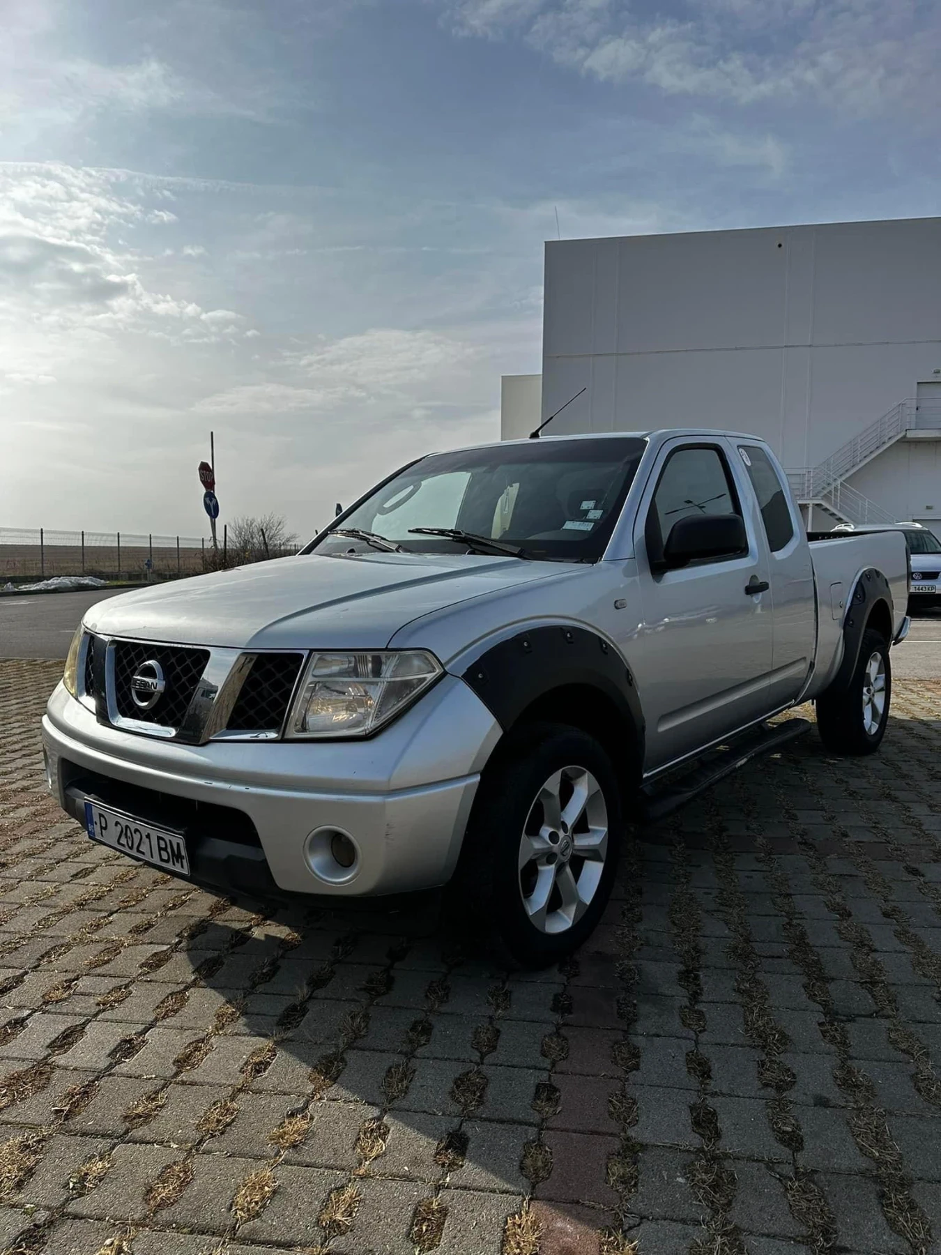 Nissan Navara  - изображение 3