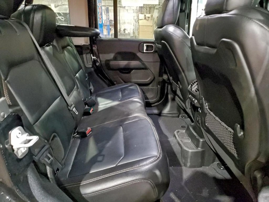 Jeep Wrangler * SAHARA * CARFAX * ��� ������������ ������ | Mobile.bg � ����������� 10