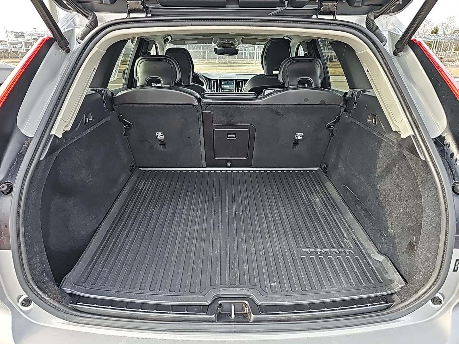 Volvo XC60 B5 Core Dark Theme | Mobile.bg � ����������� 13