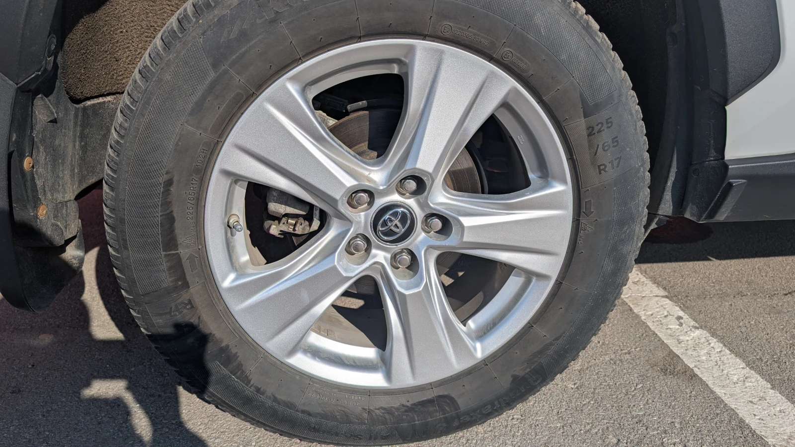 Toyota Rav4 XLE, Hybrid, AWD, 12'' Мултимедия, снимка 13 - Автомобили и джипове - 53851839