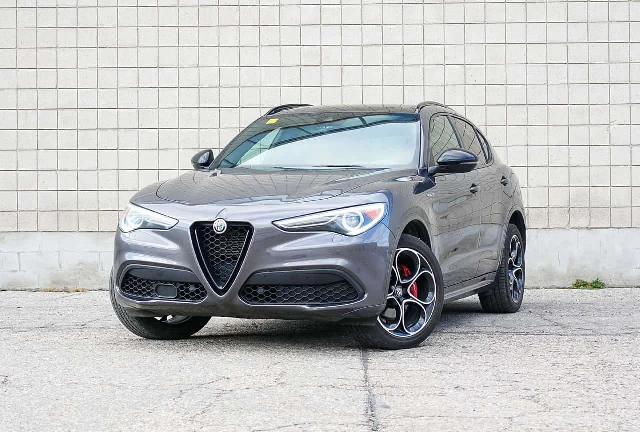 Alfa Romeo Stelvio Veloce /AWD /Red Interior/CARFAX/ФИНАНСИРАНЕ