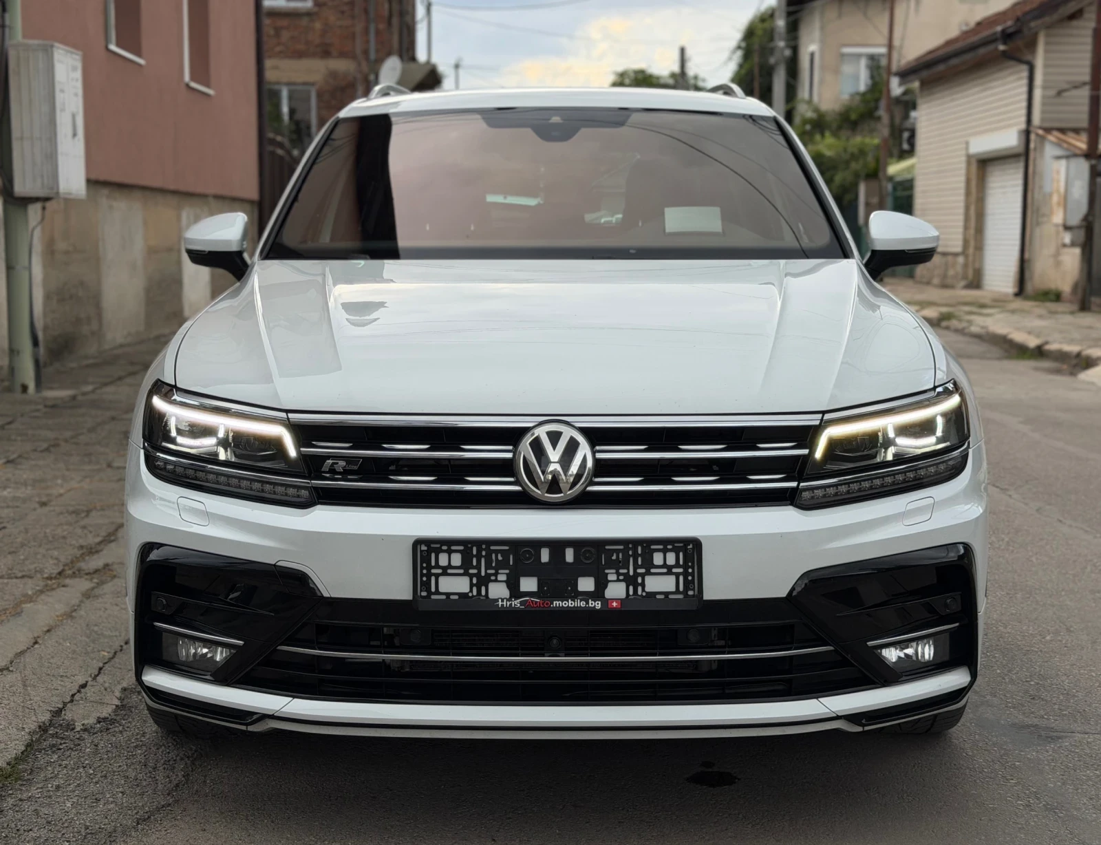 VW Tiguan 2.0 TDI R-LINE Highline 4 MOTION Внос Швейцария, снимка 8 - Автомобили и джипове - 55177700