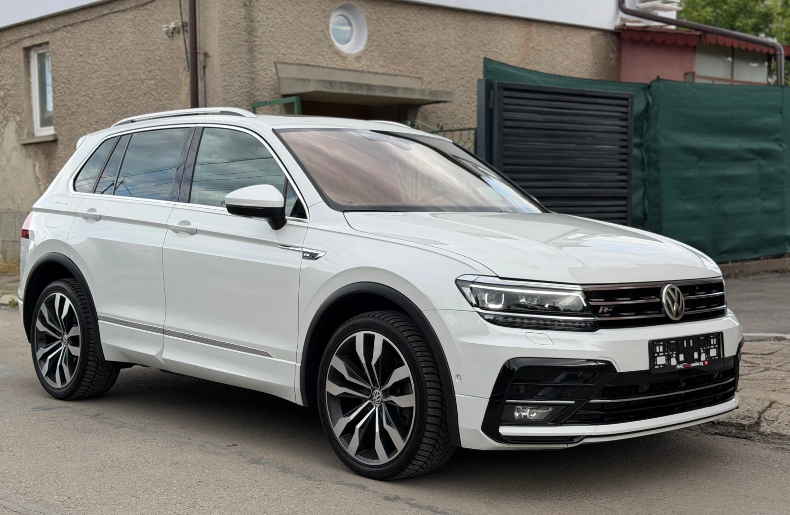 VW Tiguan 2.0 TDI R-LINE Highline 4 MOTION Внос Швейцария