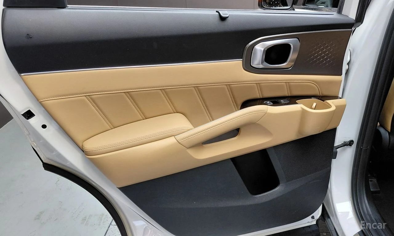 Kia Sorento * ФИКСИРАНА ЦЕНА ДО БЪЛГАРИЯ * АВТОКРЕДИТ, снимка 15 - Автомобили и джипове - 55469170