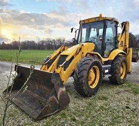   JCB