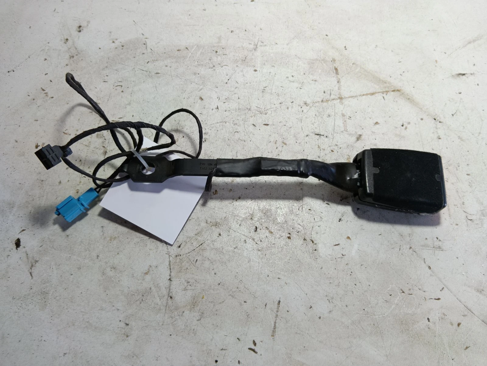 закопчалка колан лява 5L0858471G Skoda Yeti