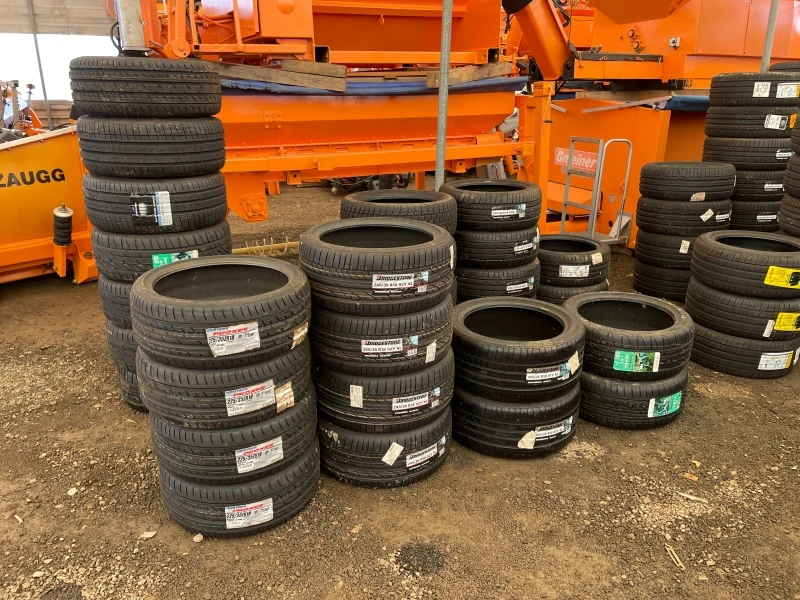 Гуми Летни 225/60R17, снимка 5 - Гуми и джанти - 37287235