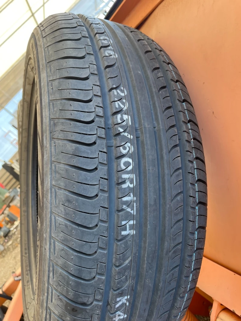 Гуми Летни 225/60R17, снимка 1 - Гуми и джанти - 37287235