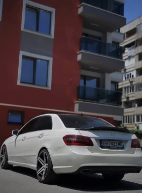 Обява за продажба на Mercedes-Benz E 350 AMG/7G Tronic/Harman/Panorama ~23 000 лв. - изображение 2