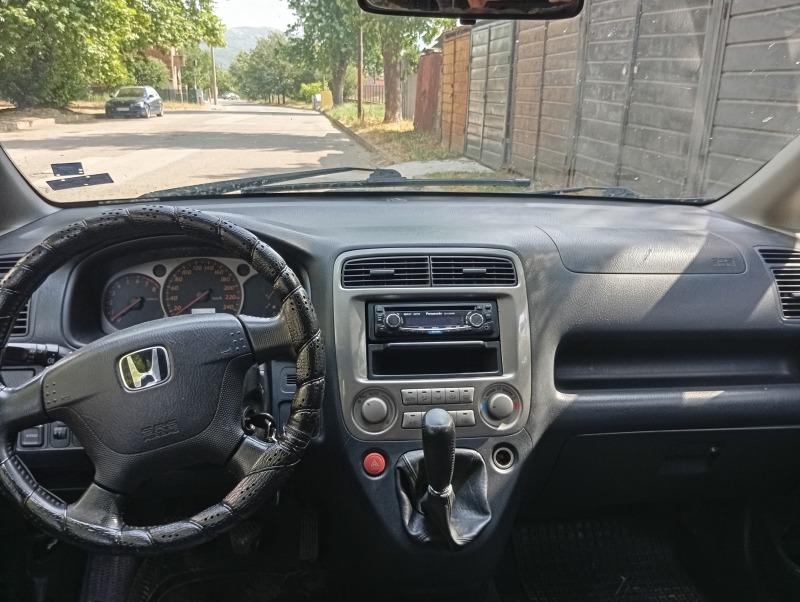 Honda Stream 2.0 газ 7 места, снимка 9 - Автомобили и джипове - 46316992