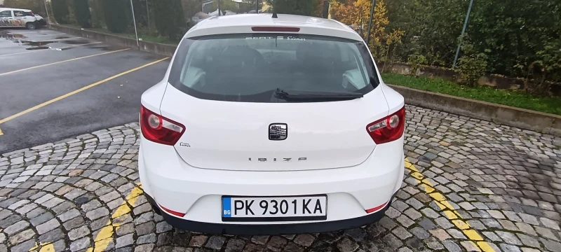 Seat Ibiza 1.2 бензин, снимка 5 - Автомобили и джипове - 47556625