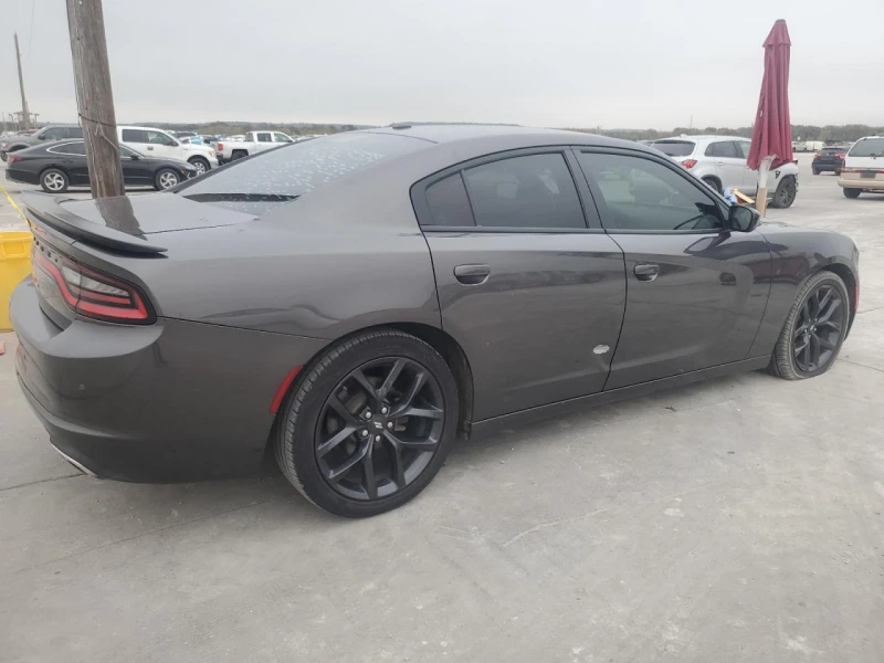 Dodge Charger SXT/3.6 V6/ПЪЛНА СЕРВИЗНА ИСТОРИЯ!!!, снимка 4 - Автомобили и джипове - 49395739