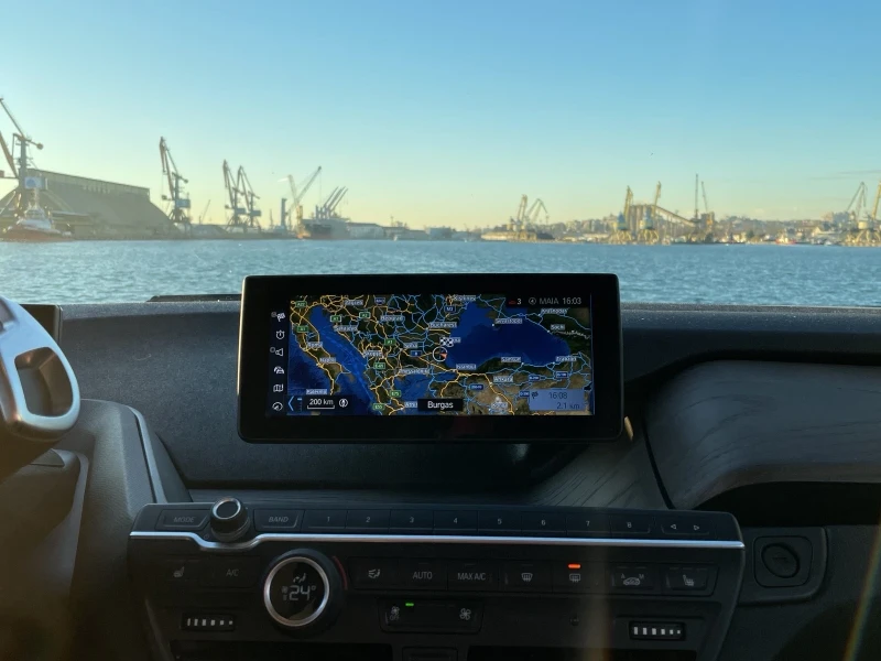 BMW i3 REX Plug in hybrid , снимка 13 - Автомобили и джипове - 52378085