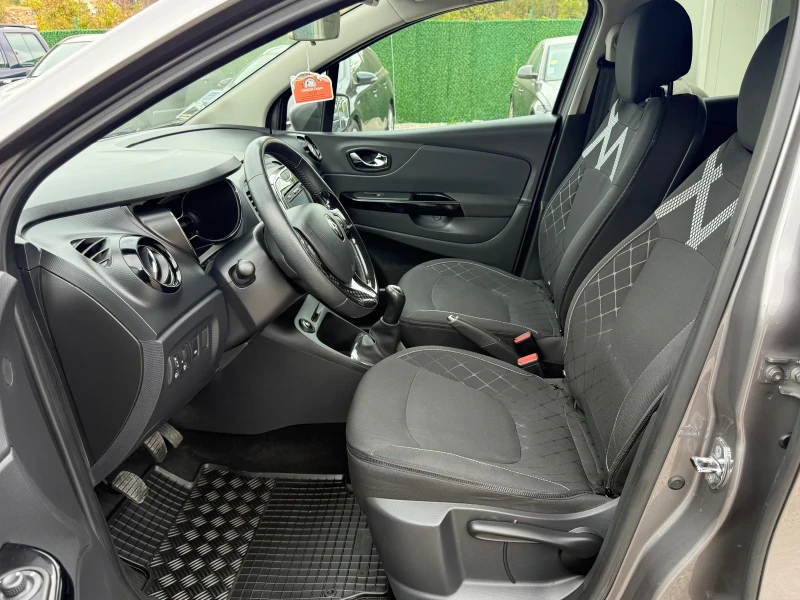 Renault Captur 1.5dci, снимка 10 - Автомобили и джипове - 51848269